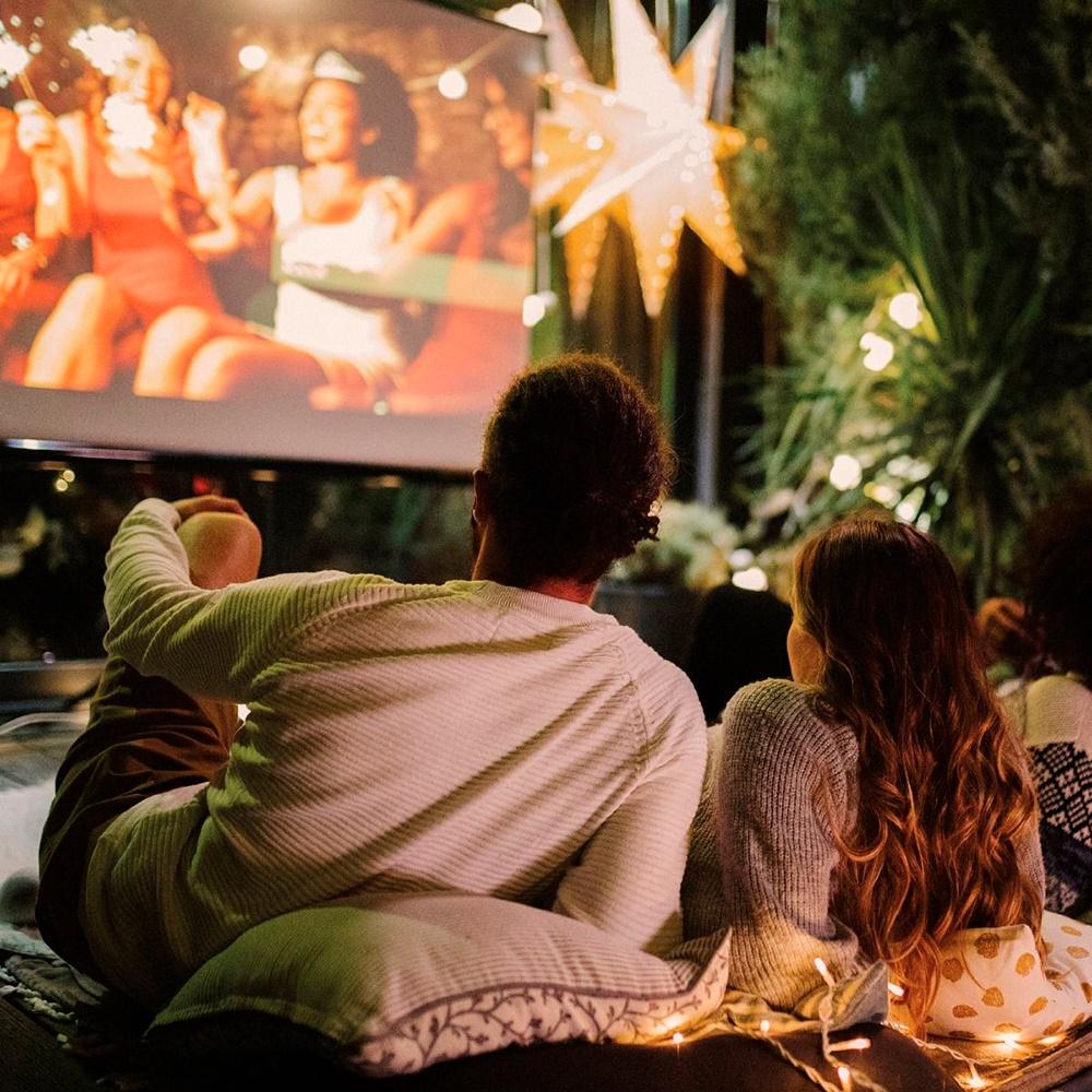 Projetor de Filmes com Alto Falante Deluxe recepção remota de áudio e bateria recarregável