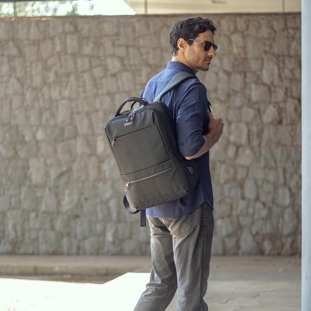 Mochila Notebook Isiway (Preta) Carregador USB E Amplo Espaço Isibrás