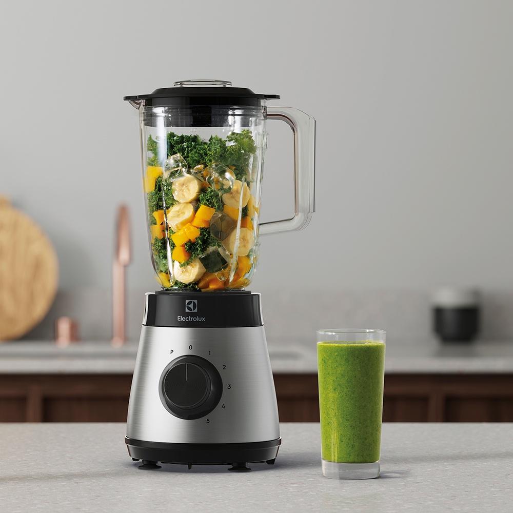 Liquidificador Electrolux 700W com Copo de Vidro TecnologiaTruFlow Experience EBS30