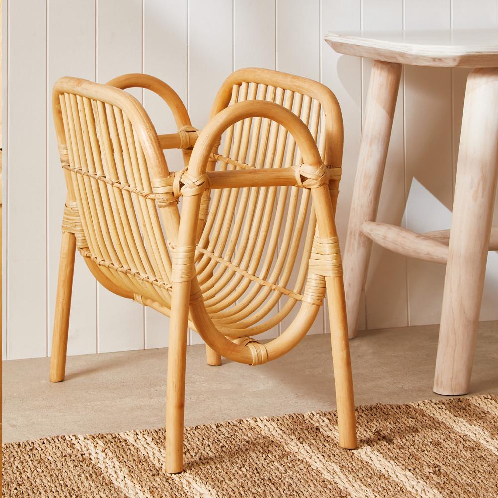 Revisteiro em rattan