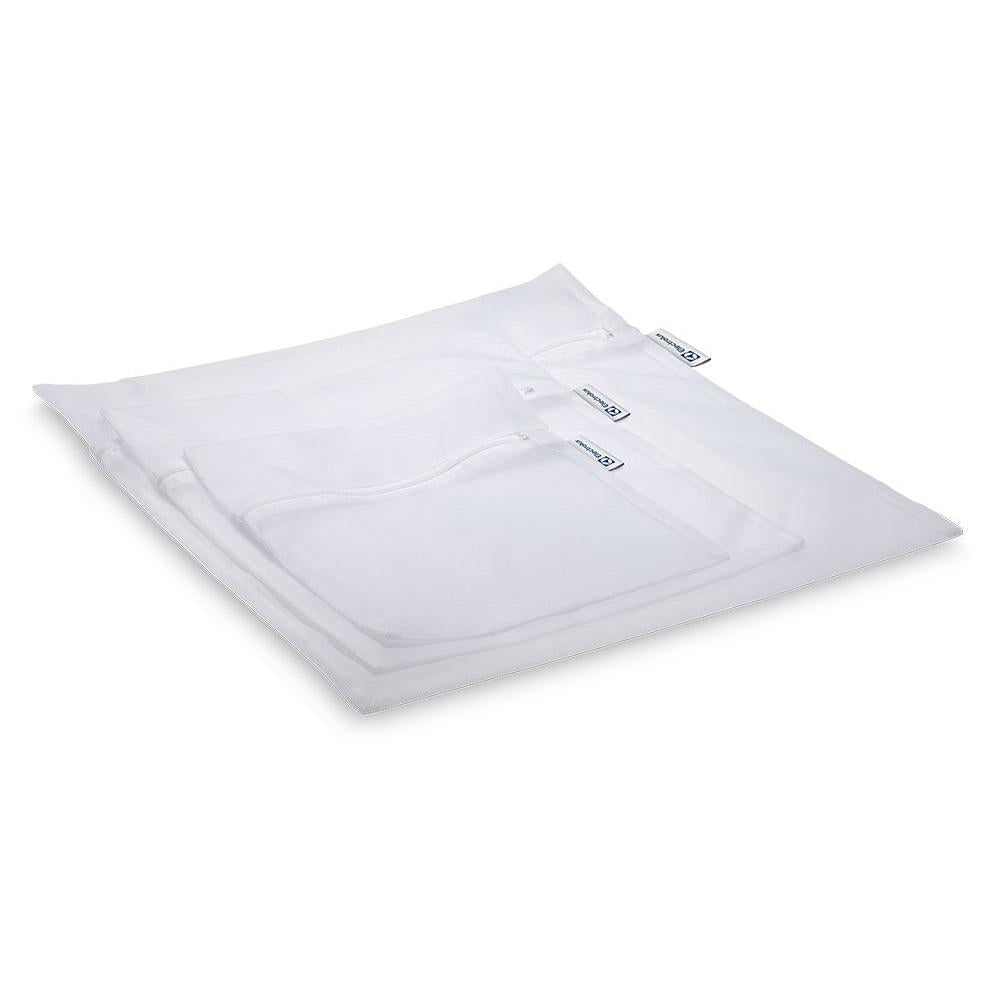 Conjunto com três protetores Electrolux para roupas delicadas tamanhos P, M e G