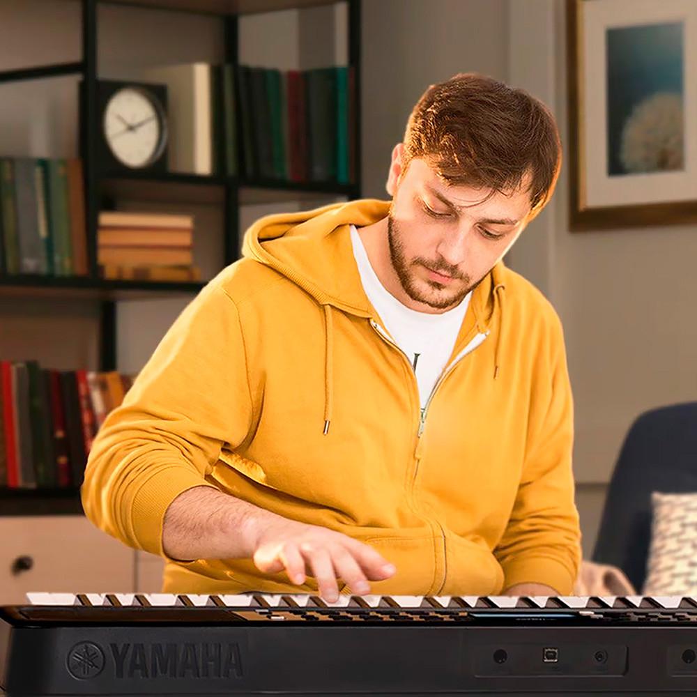 Teclado Portátil 61 Teclas Sons E Estilos Para Músicos Iniciantes E Avançados Yamaha