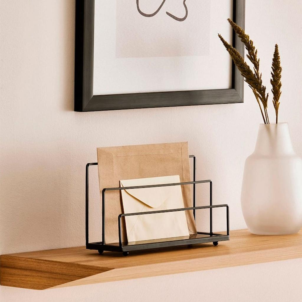 Porta correspondência em metal com vidro