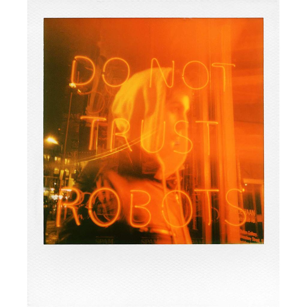 Câmera Polaroid Now Autofocus i-Type com impressão Instantânea - Branca