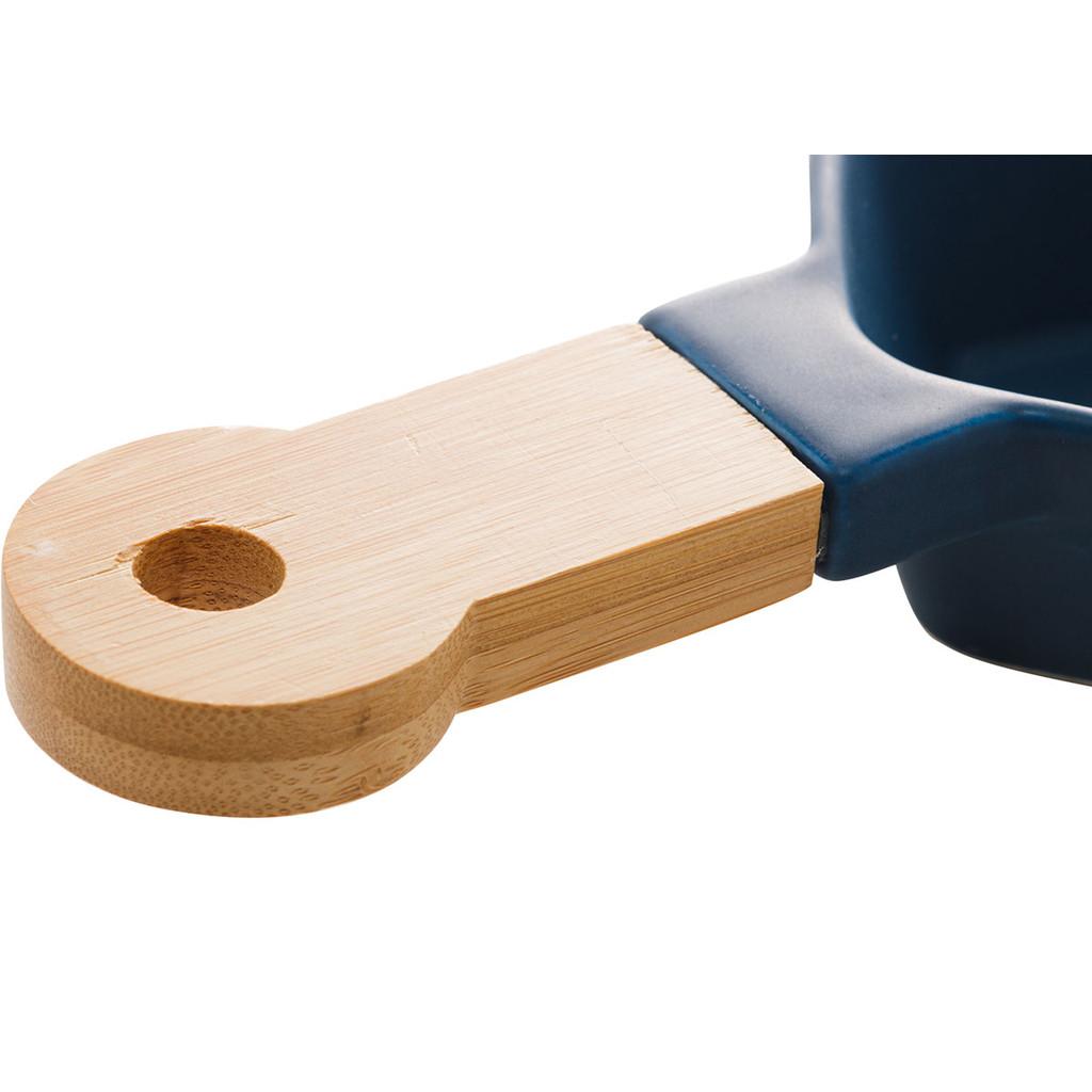 Petisqueira de porcelana com cabo de bambu