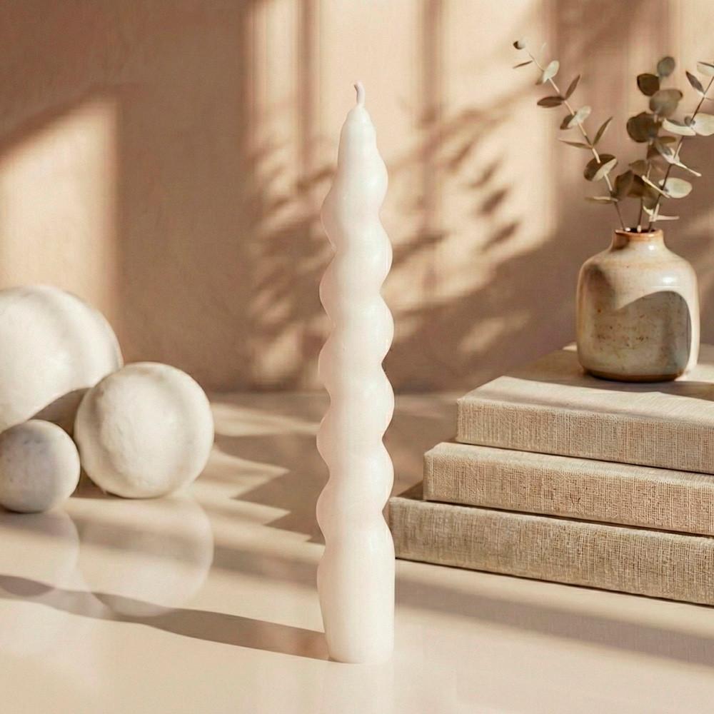 Vela Decorativa Castiçal Ondas 19,5Cm Com Design Moderno 85g