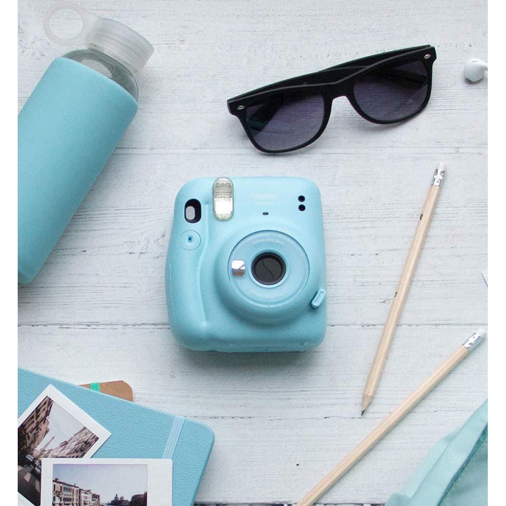 Câmera Fujifilm Instax Mini11 c/ função selfie e espelho frontal + 4 Clips Magnéticos