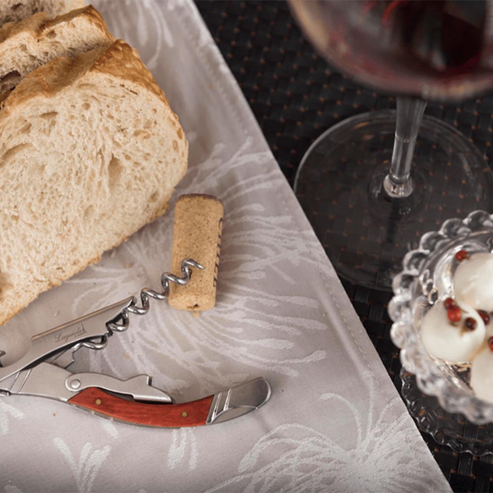 Kit Vinho Offline Malbec E Saca-rolhas Premium Com Caixa Luxo